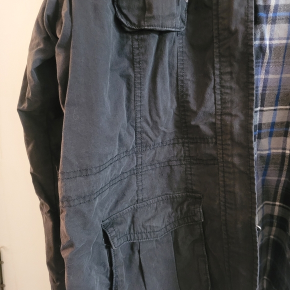 Women's Old Navy button jacket with hood. - Picture 5 of 8